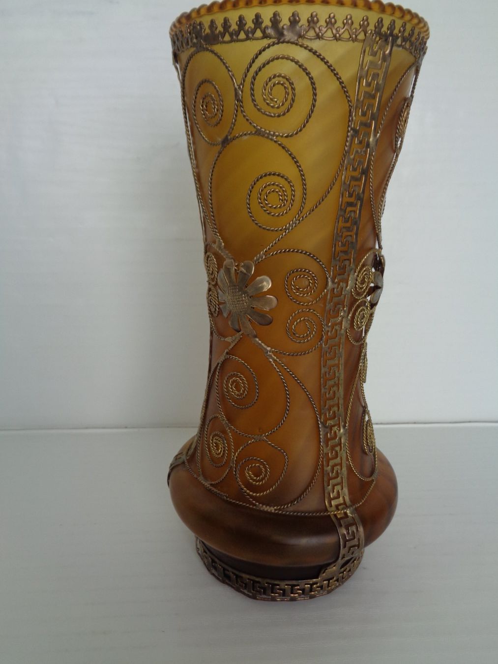 Vase & Récipients: Seltene alte Glasvase mit Metallrelief eingefasst – D'occasion à Chur par omonia 3