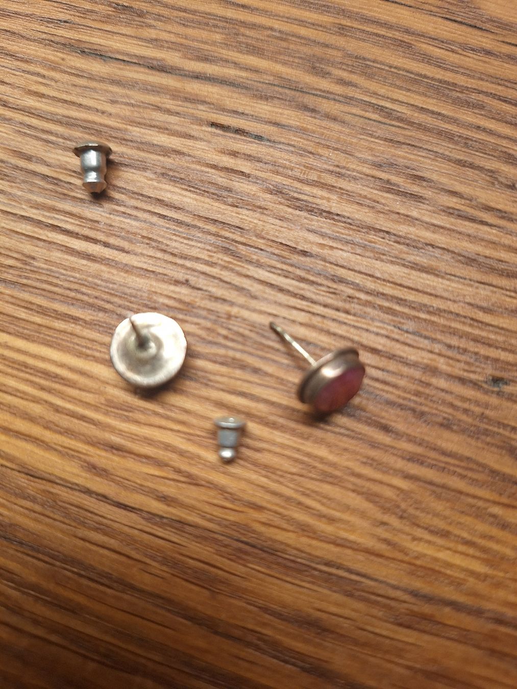 Orecchini pendenti & Orecchini a lobo: Ohrstecker rosa Stein Metall 2 Stk – Usato da Horn venduto da Maccheroni 3