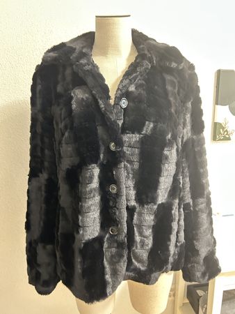 Gerry Weber Pelzimitat Jacke, schwarz, Grösse 38, wie neu!