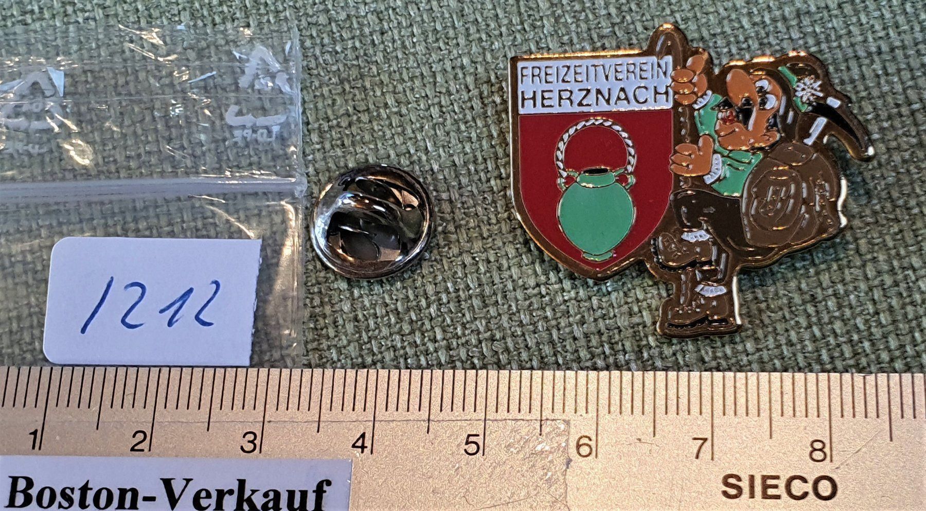 Spille & Fermagli: I212 - Pin Freizeitverein Herznach – Usato da Reinach BL venduto da Boston-Verkauf 1