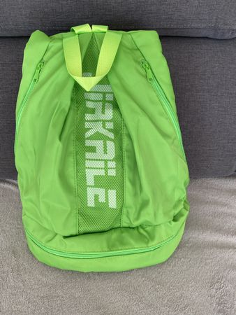 Frische Farbe für dich: Sportrucksack "IRAKILE" in Gruen!
