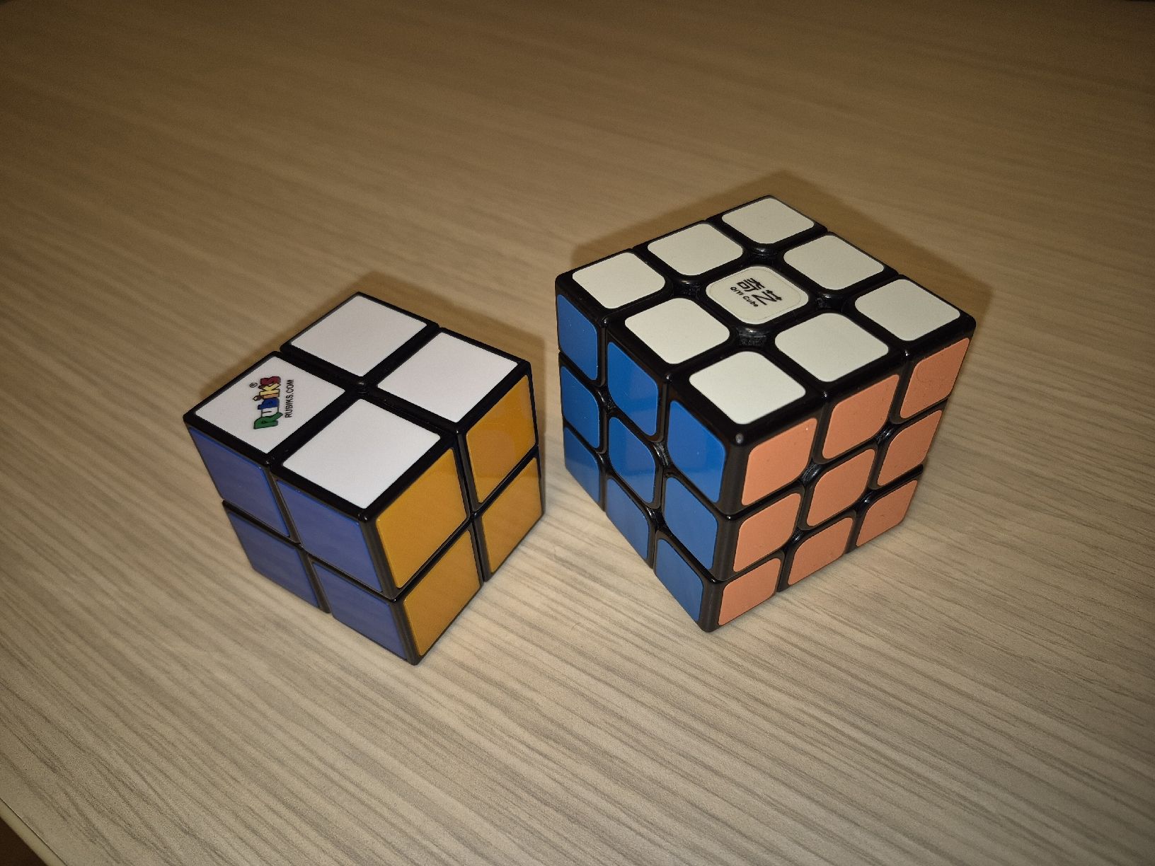 Spielzeuge: Zauberwuerfel Set 2x2 und 3x3 – Gebraucht aus Mörschwil von jon_2pc7