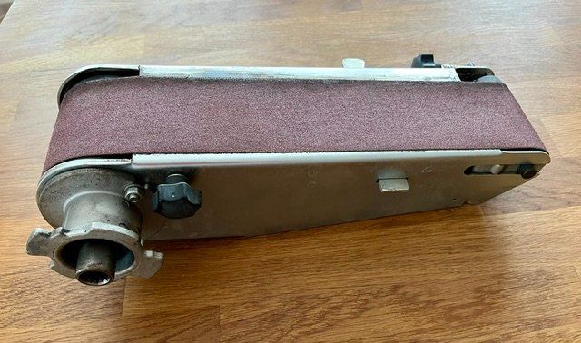 Tous les outils: Bandschleifeinrichtung – D'occasion à Kriens par heleneb02 2
