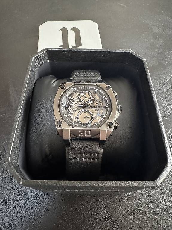Orologi: Montre police – Usato da Monthey venduto da and_c5w8 1