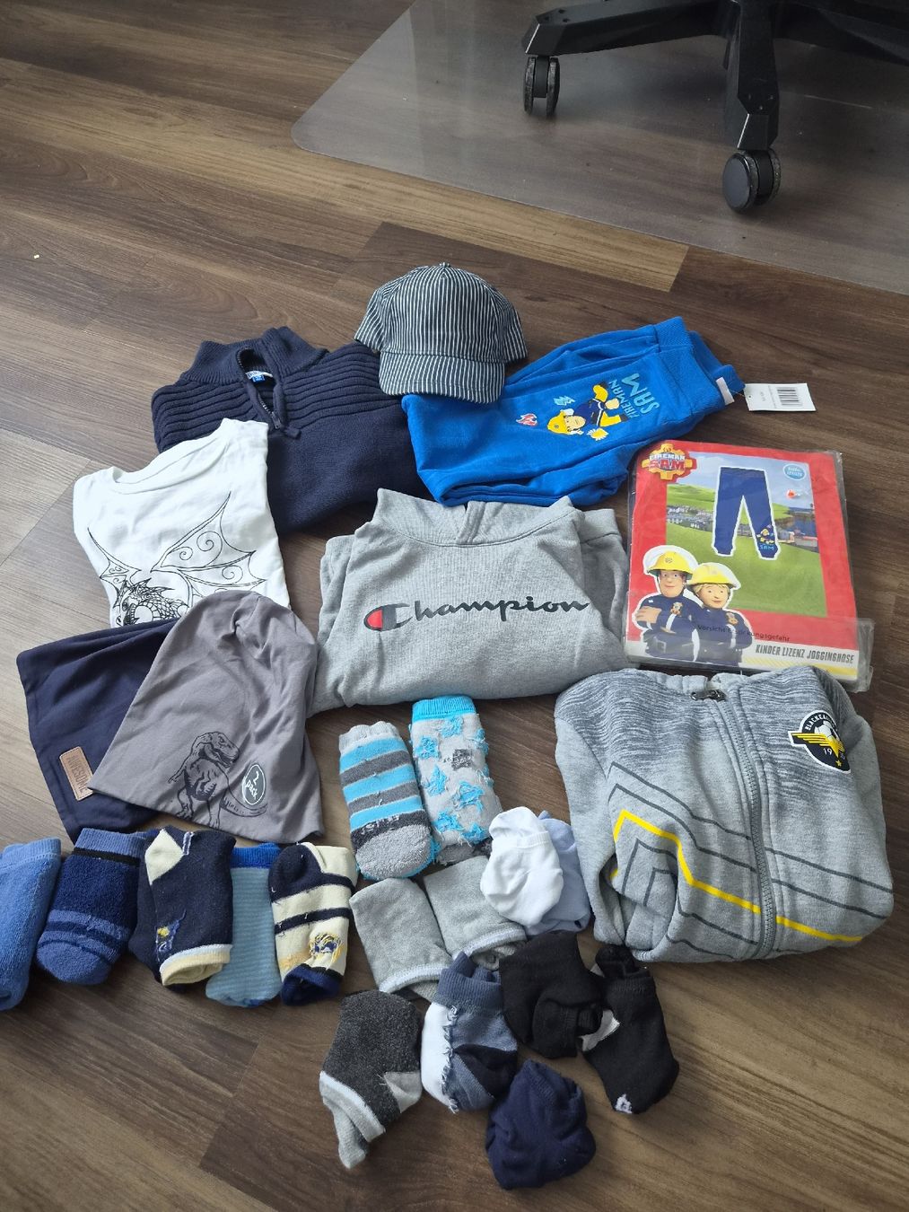 Kleiderpakete & -sets: Kleiderpaket Grösse 122/128 – Gebraucht aus Altishofen von tammy05
