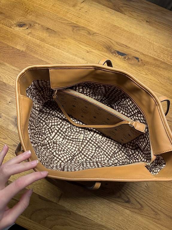 Borse da donna: MCM Shopper Tasche inkl. Handtasche – Usato da Münsingen venduto da JelenaHodak 2