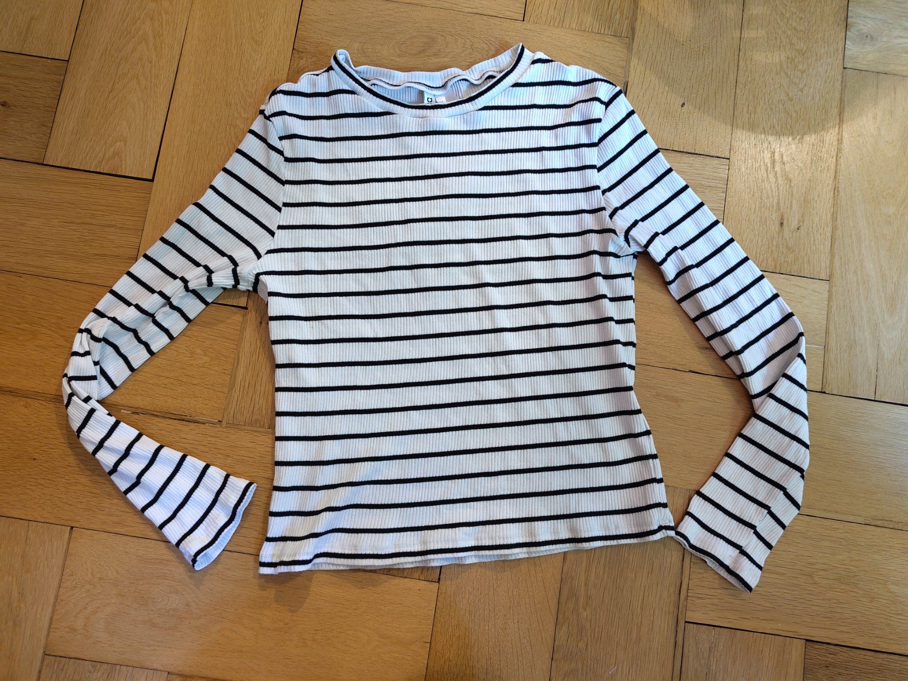 H&M Pullover & Sweatshirts: Langarmshirt – Gebraucht aus Bern von Linii