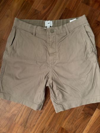 Herren Shorts H&M gr. M, beige schwarz