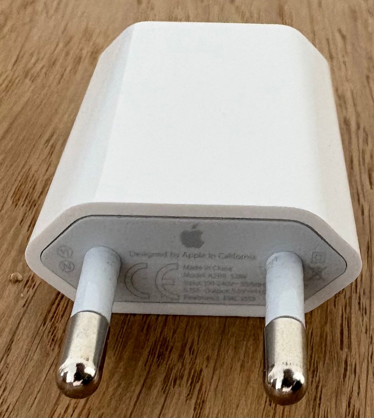 Apple Unità & Adattatore: Apple USB Ladeadapter 5 W – Usato da Zürich venduto da Gaikokujin 3