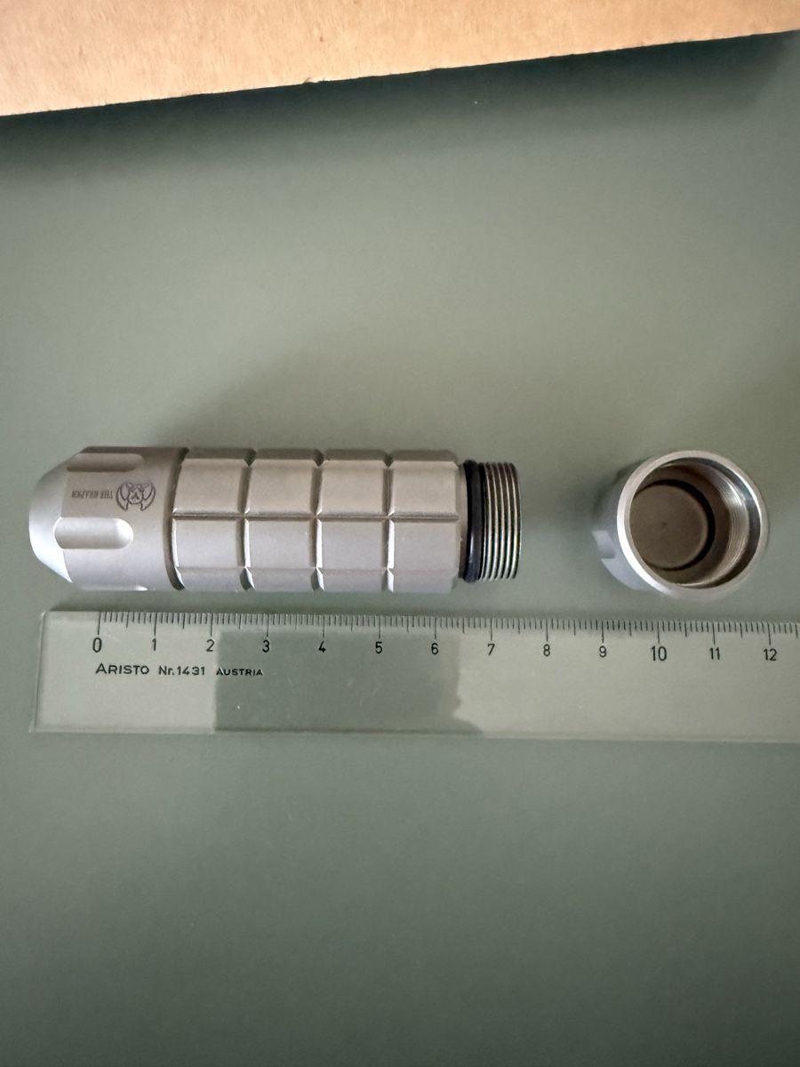 Contenitori & Simili: Survival Behälter mit Glasbrecher aus Titan – Nuovo e nell'imballaggio originale da Kollbrunn venduto da mar_d99q 2