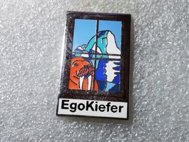 Ansteckpin 55: Ego Kiefer