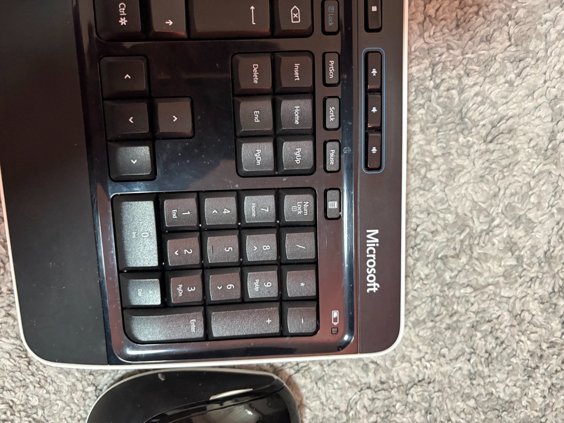 Microsoft Claviers: Maus und Tastatur Microsoft – D'occasion à Gossau SG par CrewMilano 1