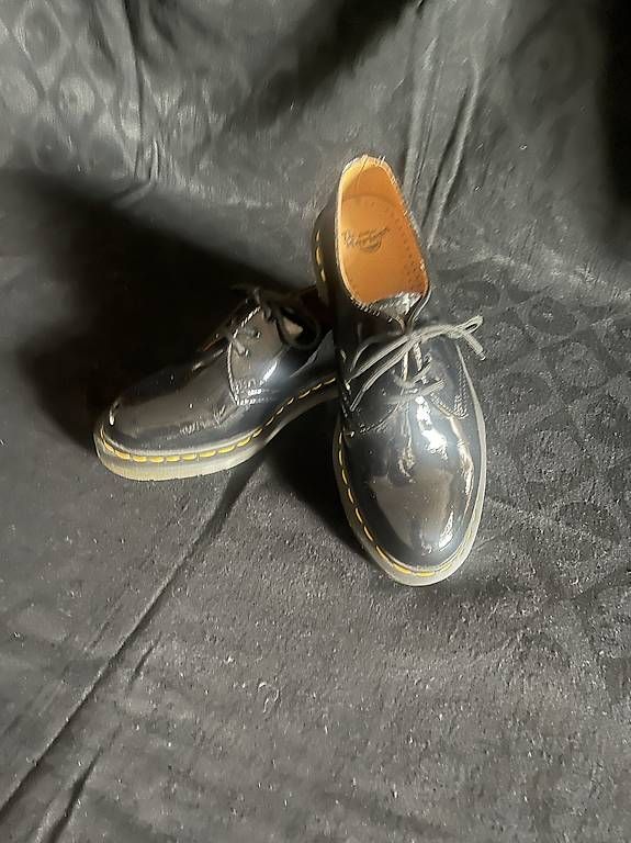 Scarpe da uomo: Dr Martens  – Nuovo e nell'imballaggio originale da Bernex venduto da scal380