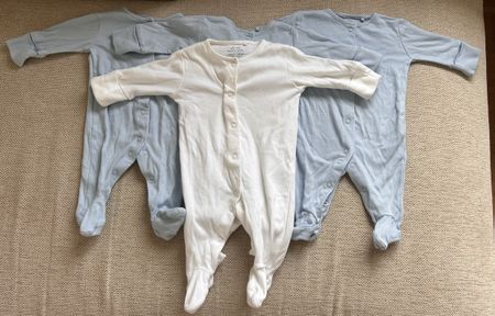 4 Baby Schlafanzüge Next mit Füssen Gr. 1m 