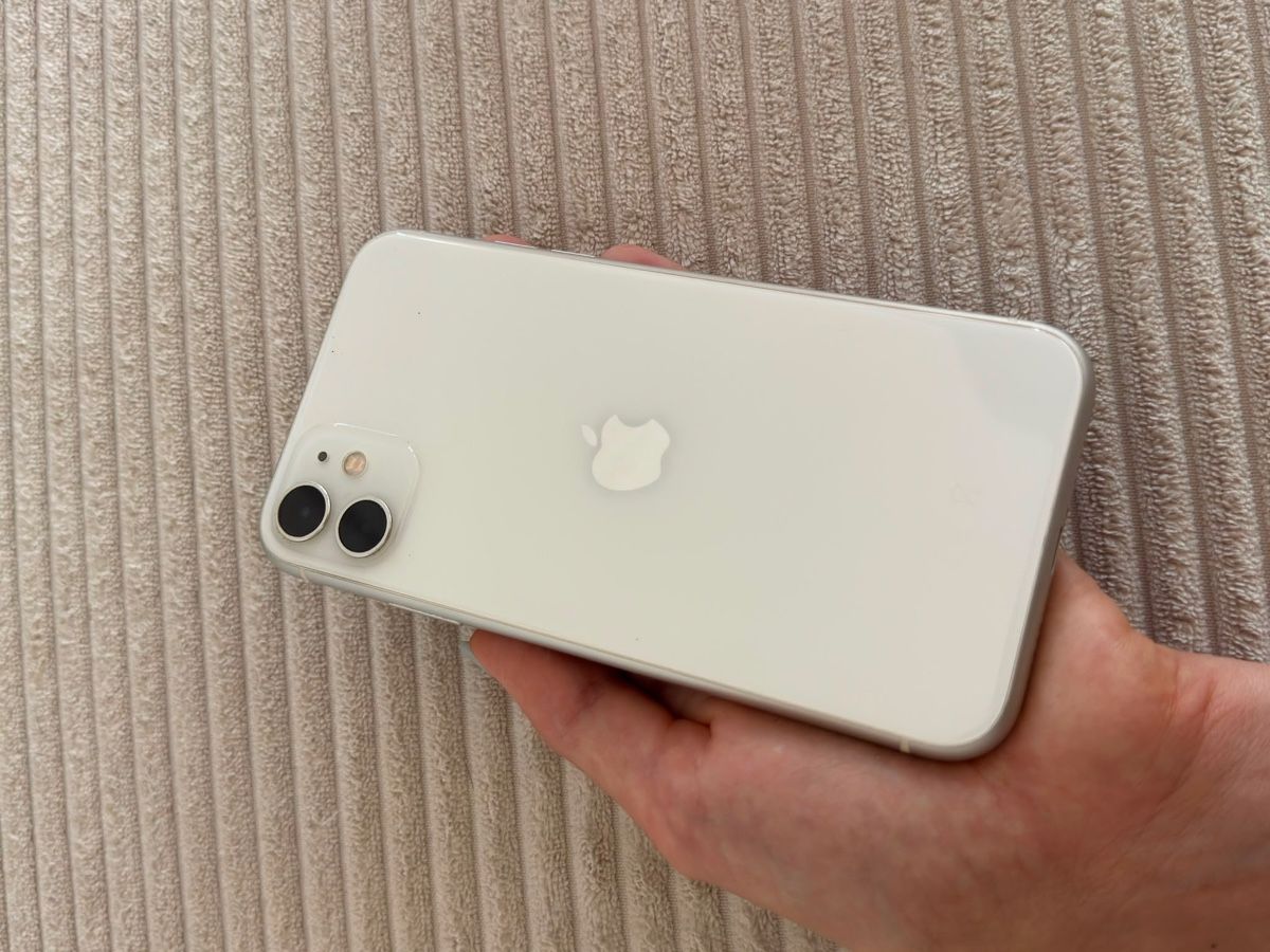 Apple Handys / Smartphones: iPhone 11 White – Neu (gemäss Beschreibung) aus Neuchâtel von jul_r2nj 8