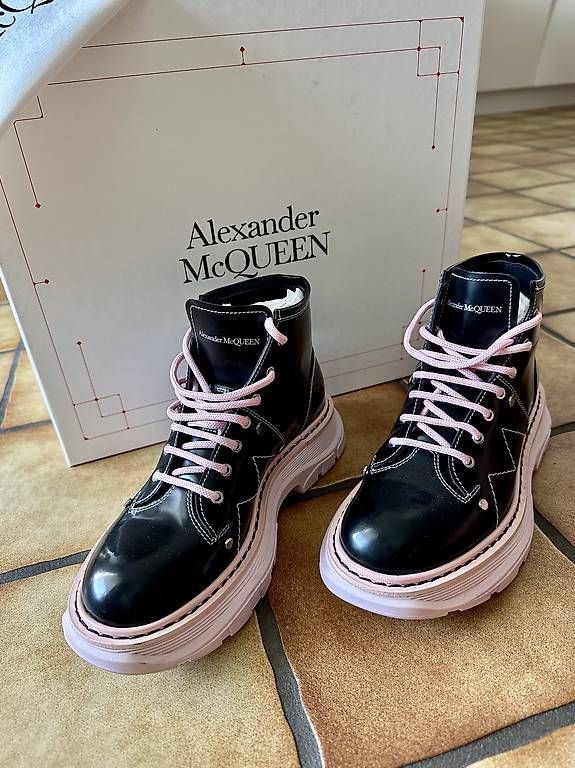 Alexander Mcqueen Scarpe da donna: Alexander McQueen Stiefel gr 38 – Usato da Lachen SZ venduto da sim_ntp2 1