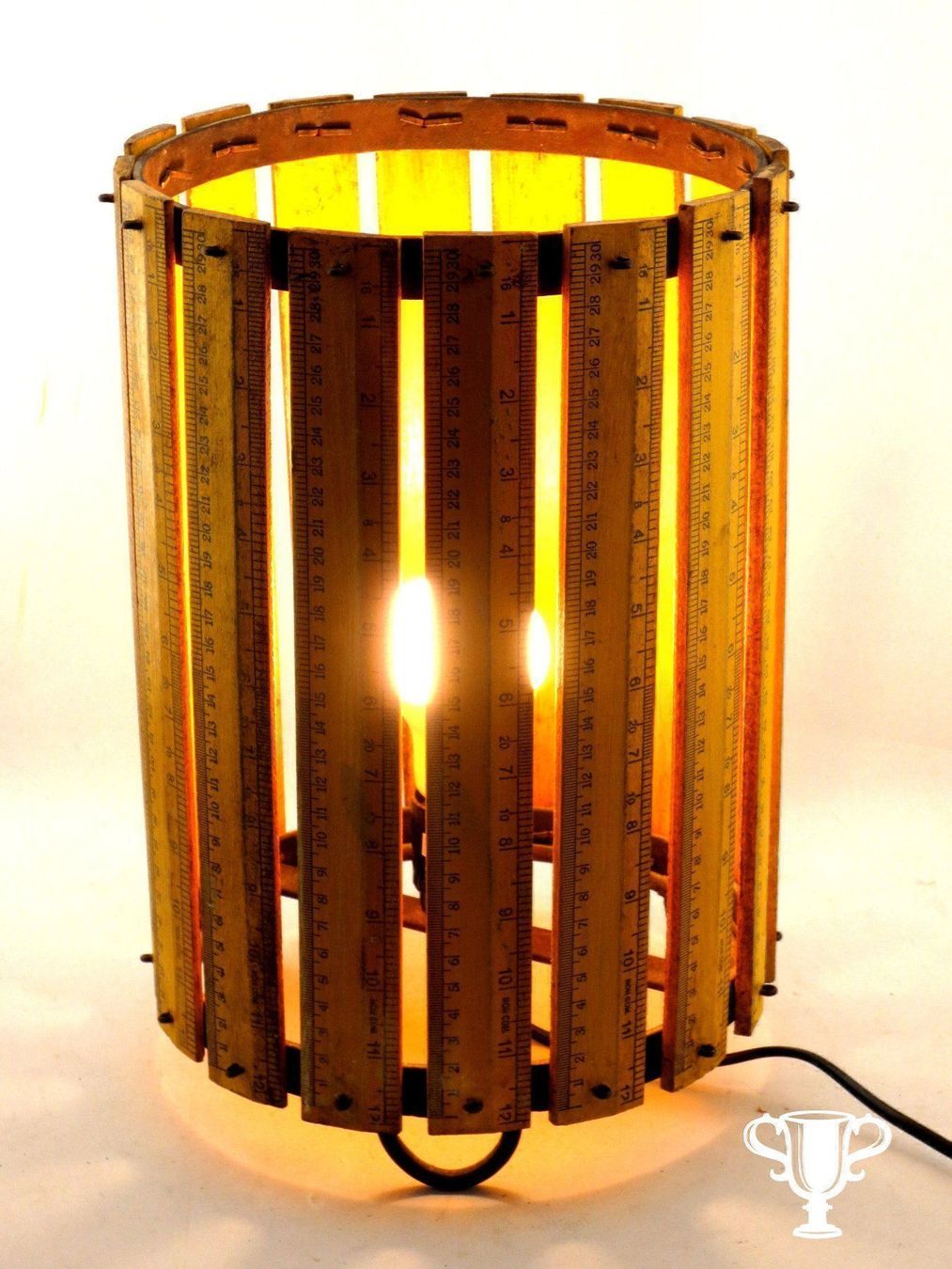 Lampade: Lampe de table originale, objet détourné – Usato da Noville venduto da novar