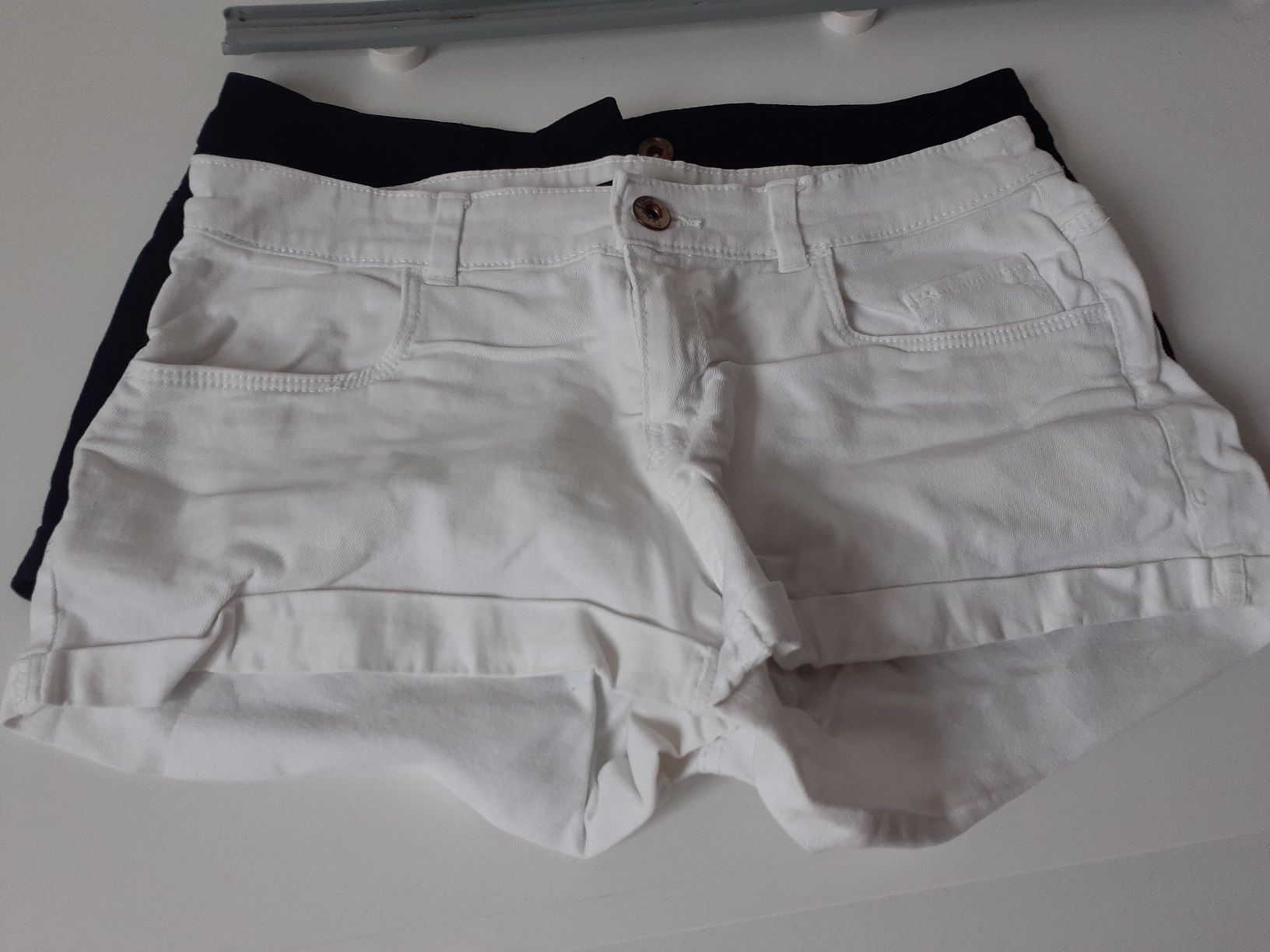 H&M Hosen: 2-pack H&M short – Gebraucht aus Basel von n23_j8jr
