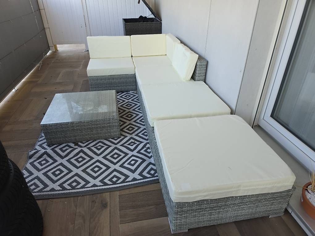 Set di tavolo e panche: Set de jardin  – Usato da Vinzel venduto da cas_2xx5