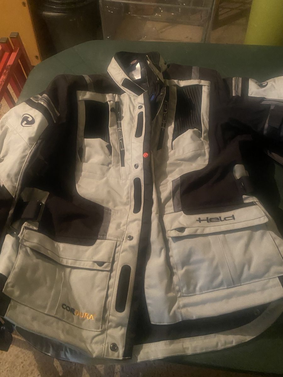 Giacche: Veste moto homme – Usato da Farvagny-le-Grand venduto da philou018