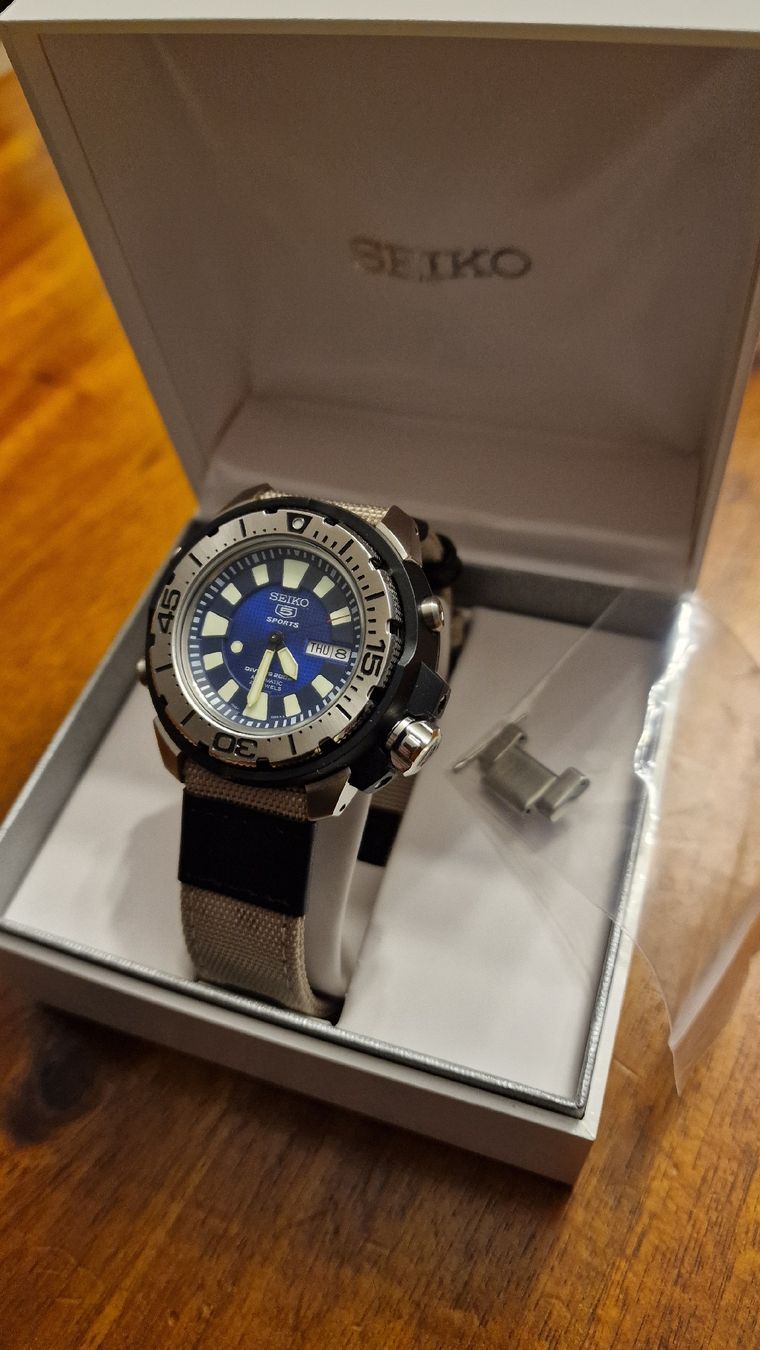 Seiko Orologi: Seiko "Frankenmonster"  SKZ245 – Nuovo (secondo la descrizione) da Urtenen-Schönbühl venduto da Saints67 2