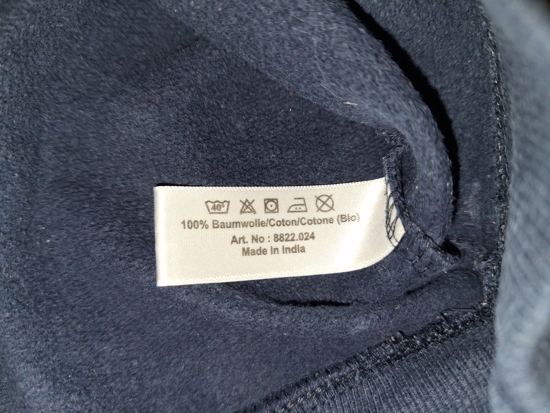Pullover & Sweatshirts: Kapuzenpullover von Kids Gr. 128 – Gebraucht aus Oberrieden von  1
