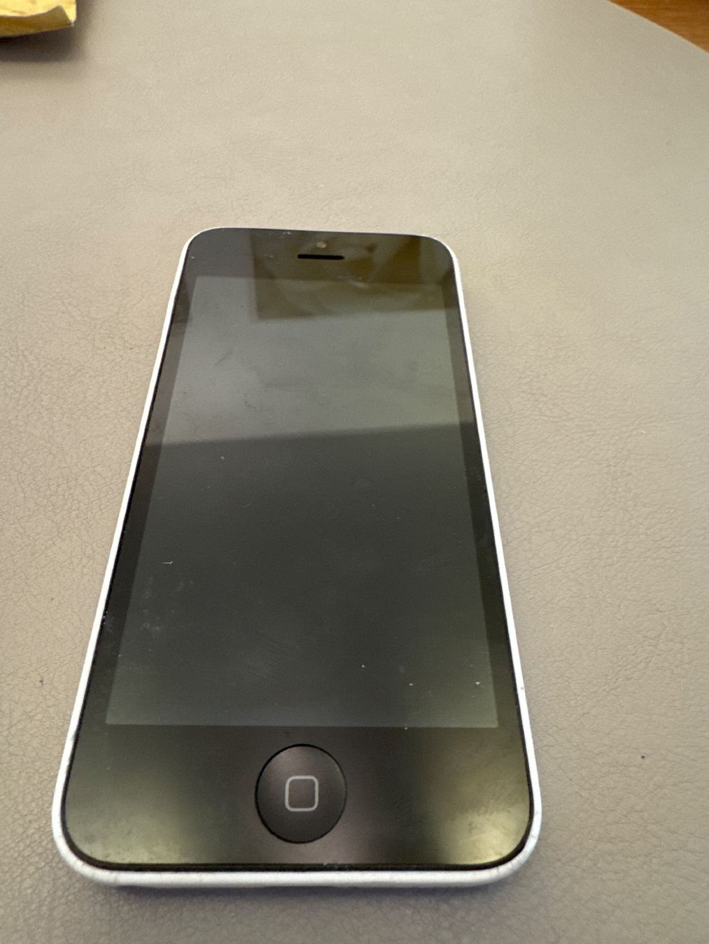 Apple Telefoni cellulari / Smartphones: iPhone 5c – Difettoso da Adliswil venduto da Busys