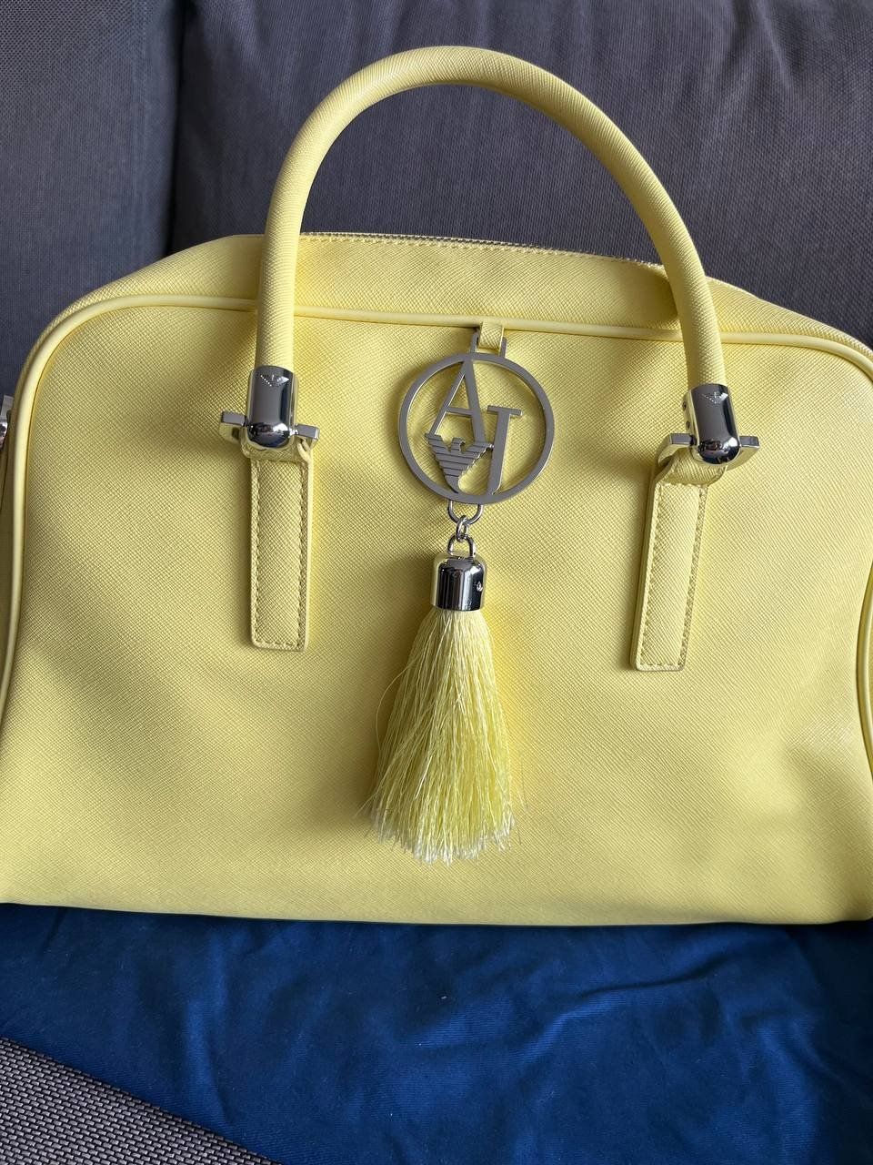 Armani Borse da donna: Armani Jeans Handtasche Gelb – Usato da Schlieren venduto da con_hdp9