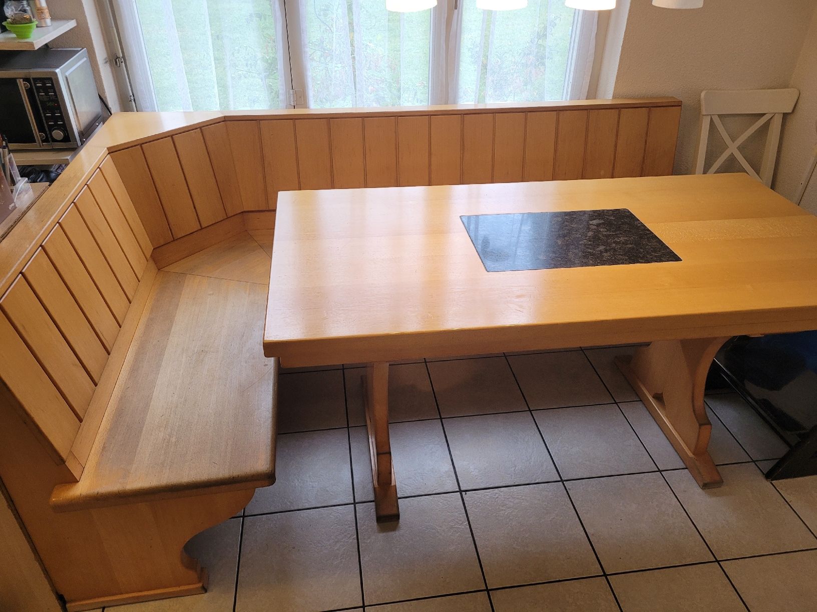 Set di tavolo e panche: Massiver Holztisch mit Eckbank – Usato da malters venduto da Fabienne33