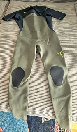 NEUWERTIGER NIE BENUTZER NEOPREN/ WETSUIT
