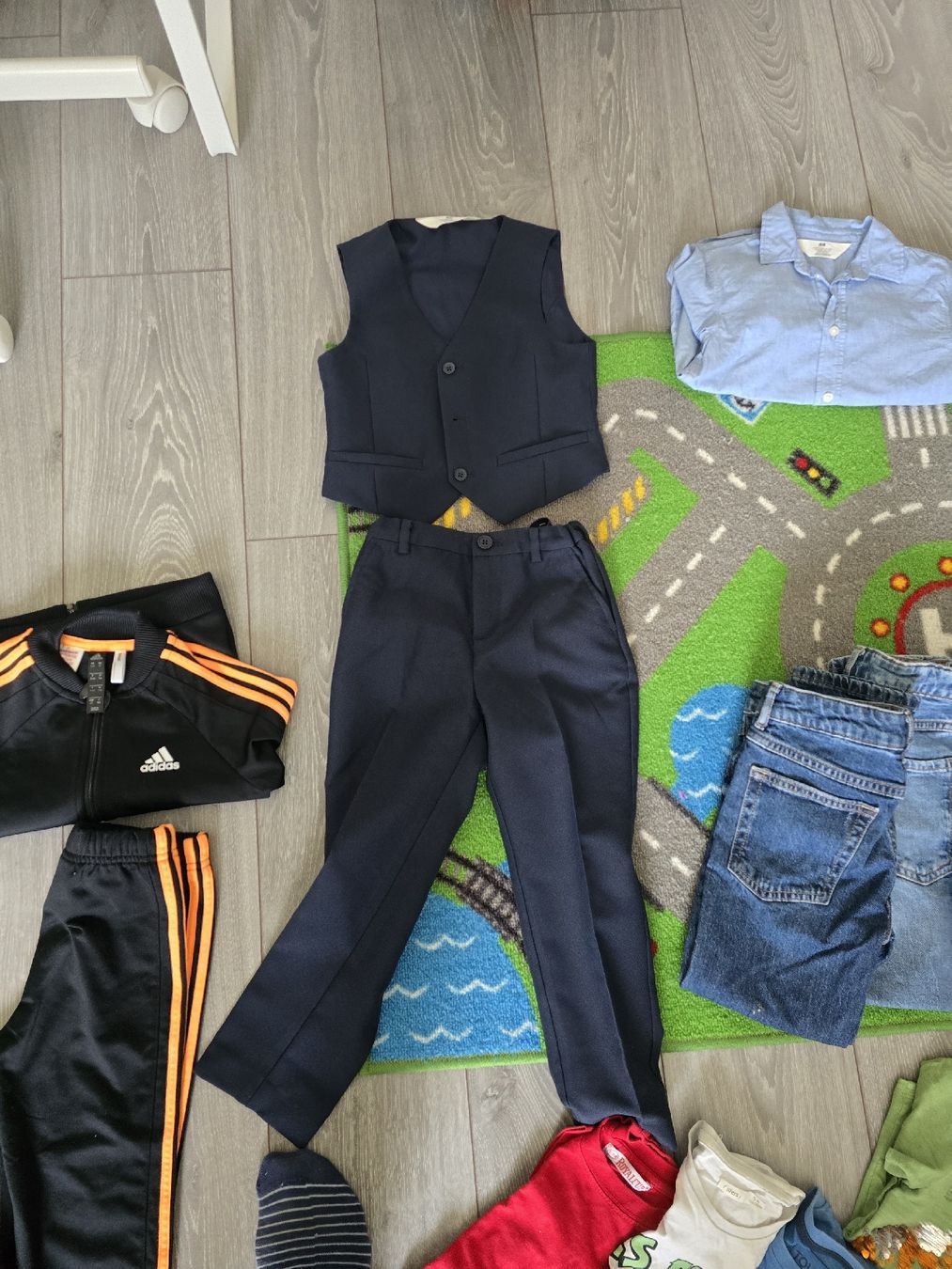 Lotti & Set di vestiti: kleiderpaket 110-122 – Usato da Ardon venduto da lil_c8xl 3