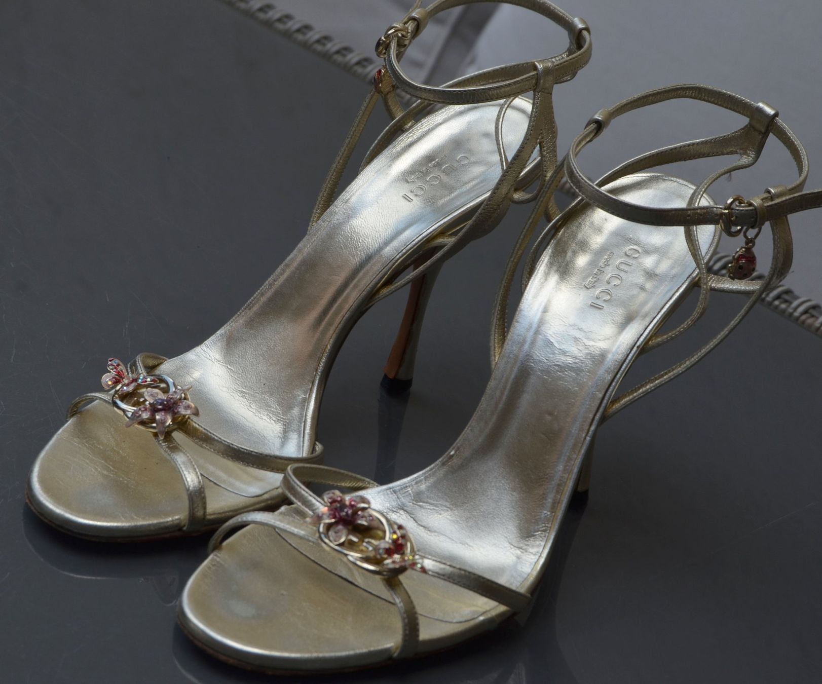 Gucci Scarpe da donna: Gucci  Sandalen / sandales  39,5 – Usato da Collonges venduto da arashee 4