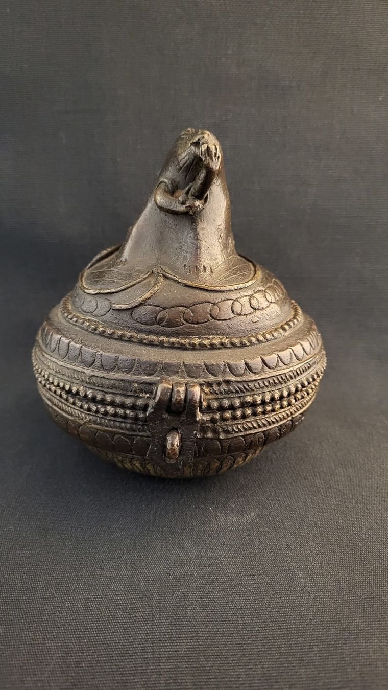Figuren: Antike Bronze-Dose mit Ratte – Gebraucht aus Basel von spinne02 1