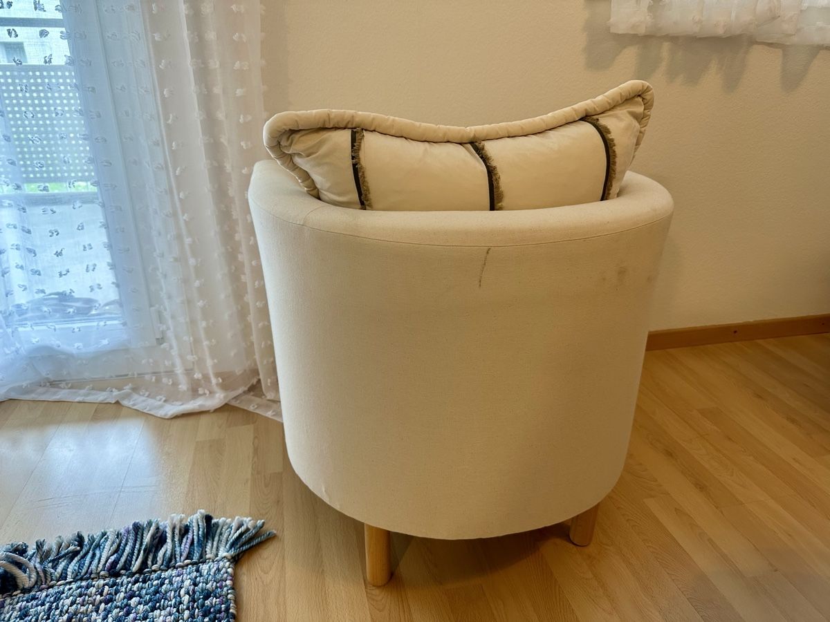 Poltrone: Bequemer Sessel, Elfenbeinweiss – Usato da Zug venduto da S6403 3