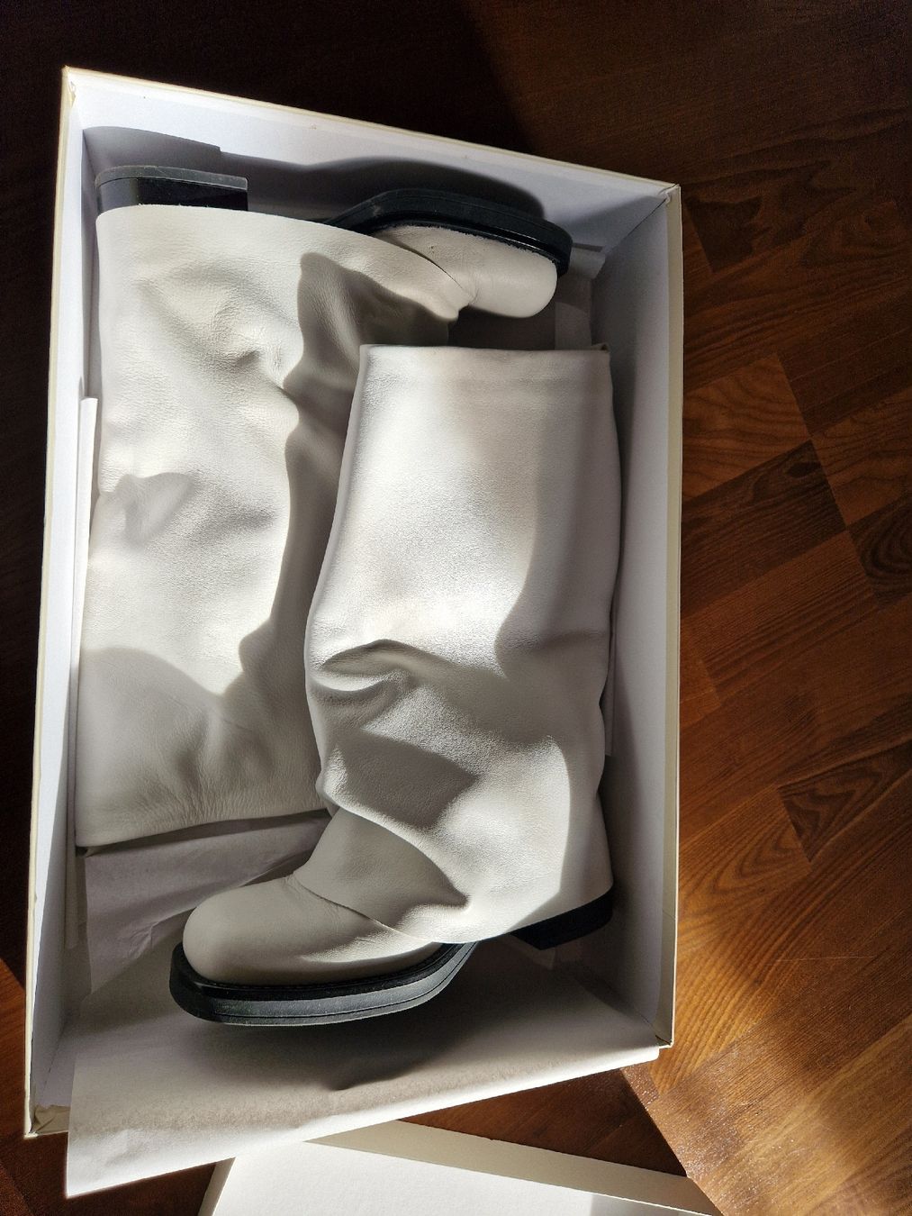 Chaussures femmes: Weisse Lederstiefel, Gr. 36 – Neuf (Voir description) à Zürich par stefanella