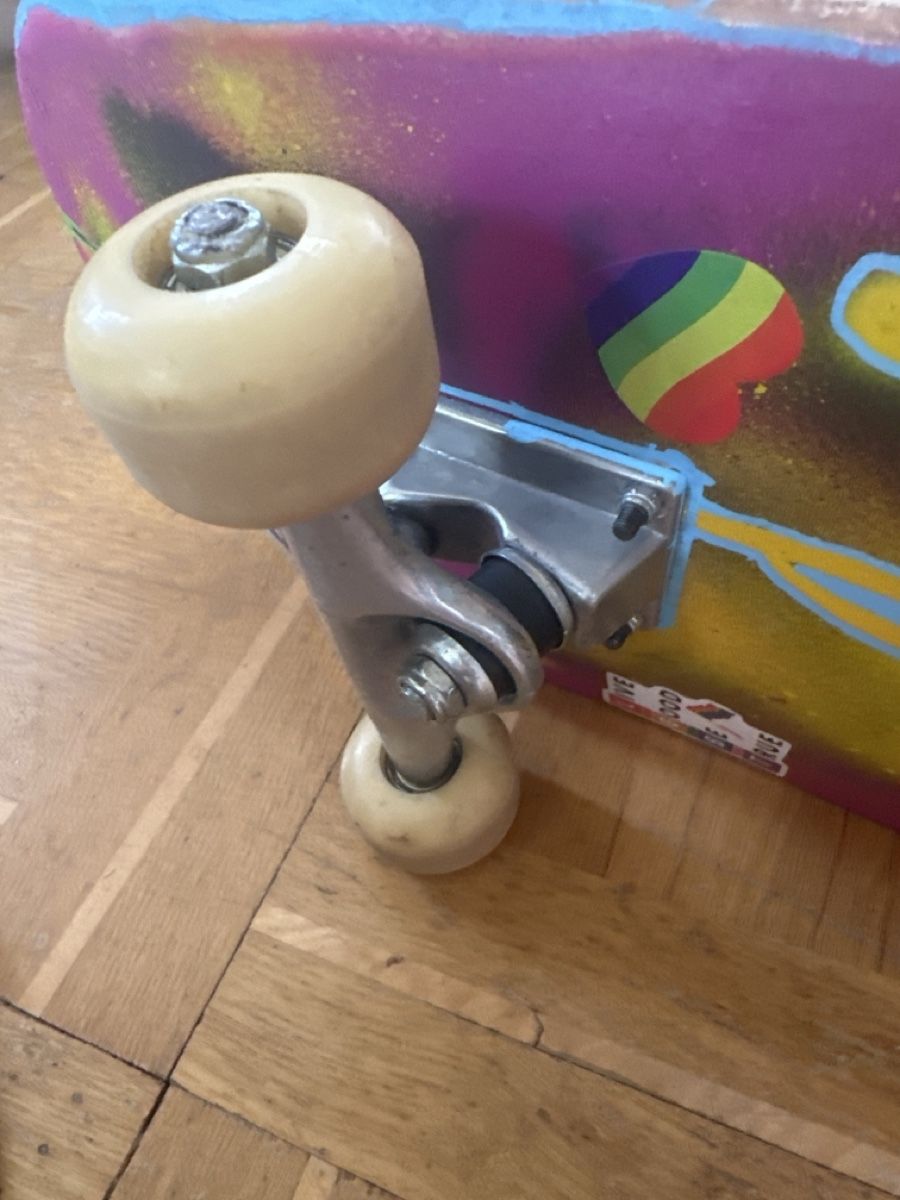 Skateboards: Skateboard mit coolem selbst bespraytem deck  – Usato da Lützelflüh-Goldb venduto da ama_l2lp 1
