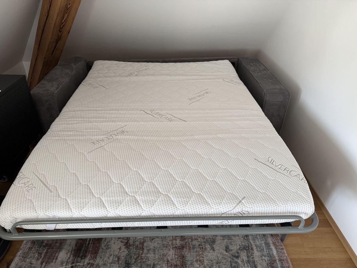 Sofas: Sofa mit Bett Funktion inklusive Matratze – Gebraucht aus Bern von divaio1981 1