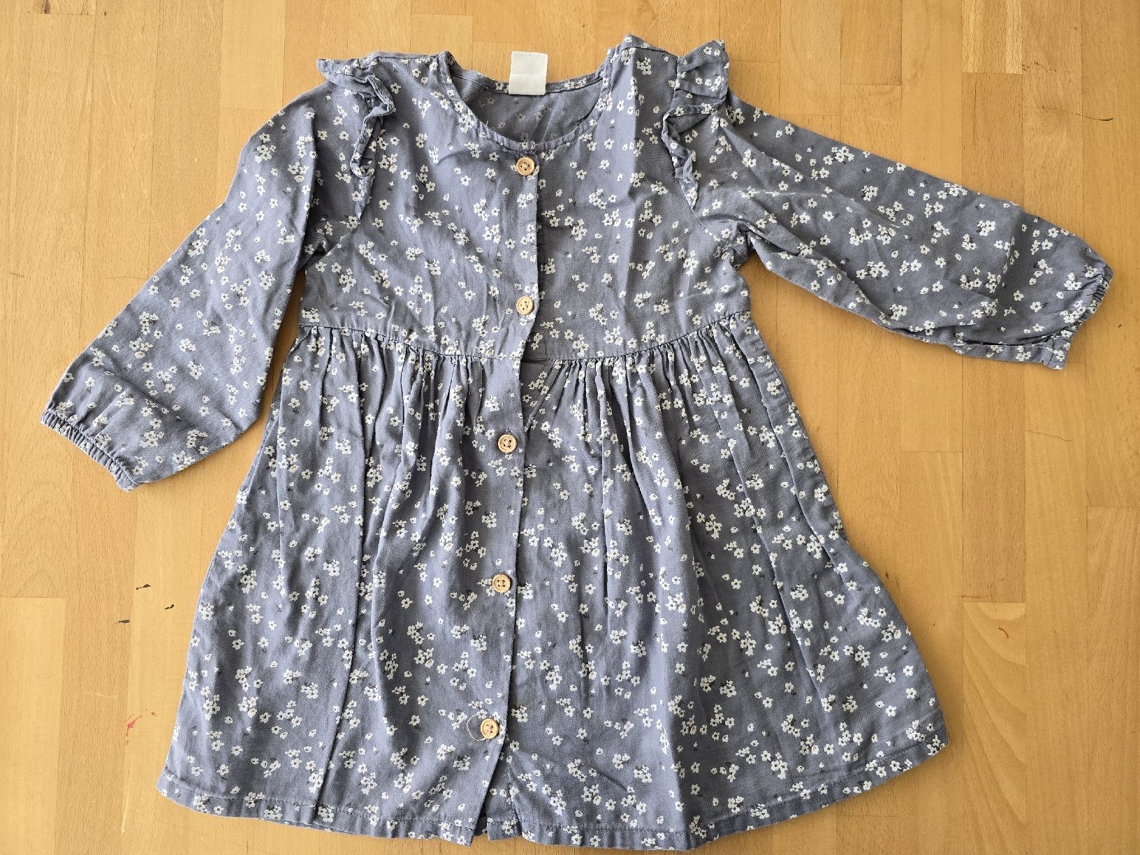 H&M Robes et jupes: Mädchenkleid mit Blumenmuster Gr.92 – D'occasion à Seedorf UR par Kali_fornia