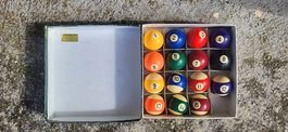 Coffret vintage de 15 boules de billard américain 