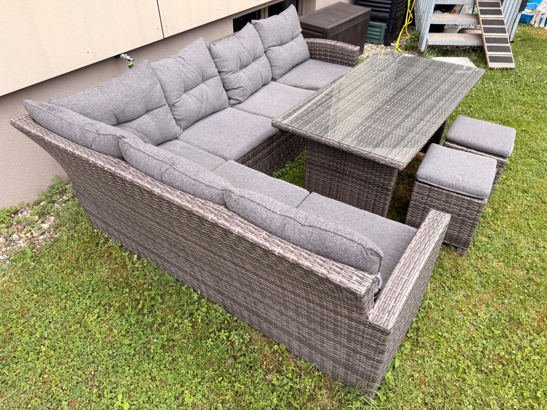 Set de table et chaises: Grosse Gartenlounge / Polyrattan-Essgruppe mit Tisch – D'occasion à Gossau SG par mat_59hs 2