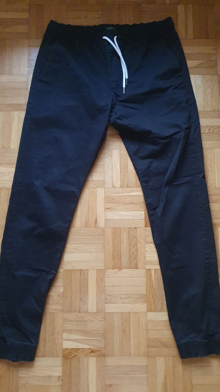 Pantaloni: Herrenhosen Paket Grösse 40 & M – Nuovo (secondo la descrizione) da Sissach venduto da Siraiwan