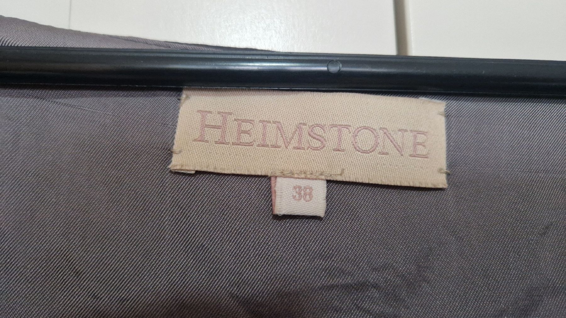 Vestiti: Robe Heimstone T. 38 – Usato da Pully venduto da Patriciaeve 3