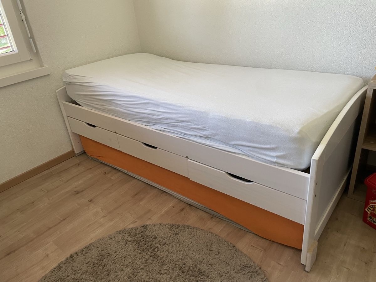 Betten: Bett – Gebraucht aus St. Silvester von magi.j