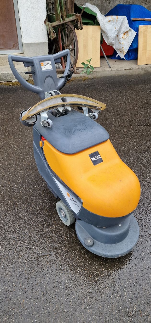 Tutte le macchine: TASKI Swingo 450E Scheuersaugmaschine – Usato da Tagelswangen venduto da Axel_36 1