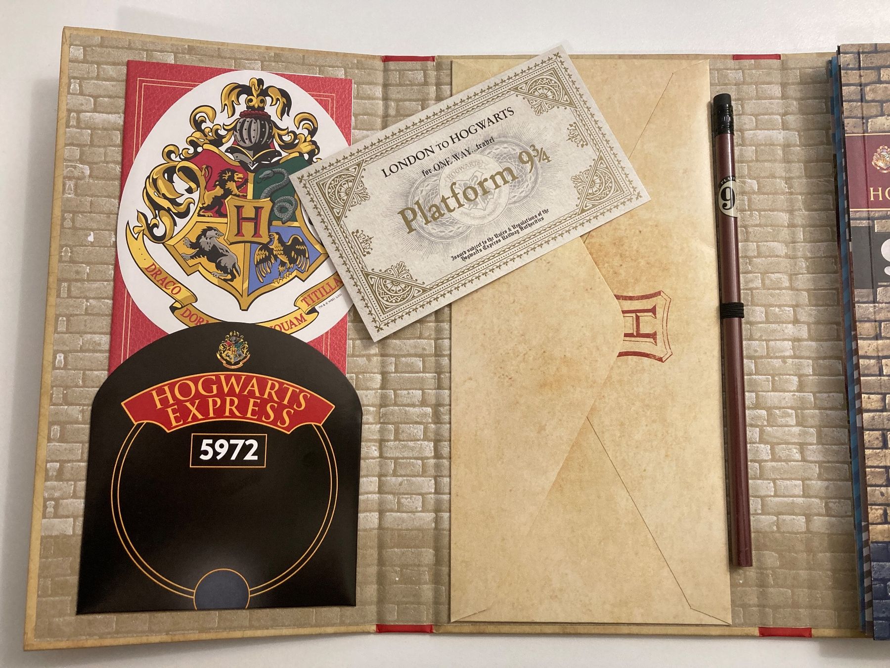 Libri: Harry Potter  Travel Magic Artifacts Collection – Nuovo e nell'imballaggio originale da Genthod venduto da daz_world 1