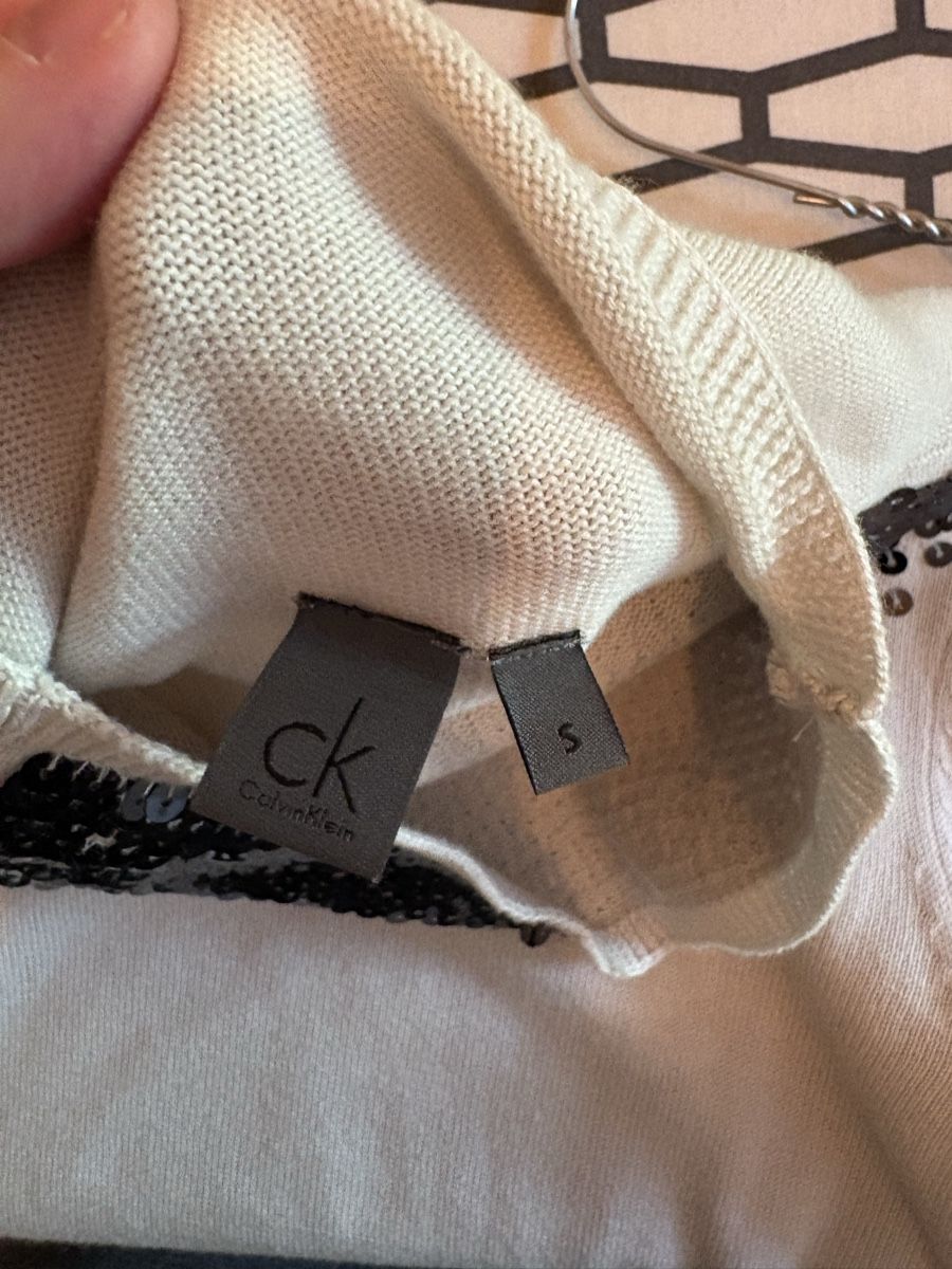 Calvin Klein Pulls & Sweat-shirts: Calvin Klein Pullover, Gr. S, beige, mit Pailletten-Detail – Neuf (Voir description) à Baar par fra_frr7 2