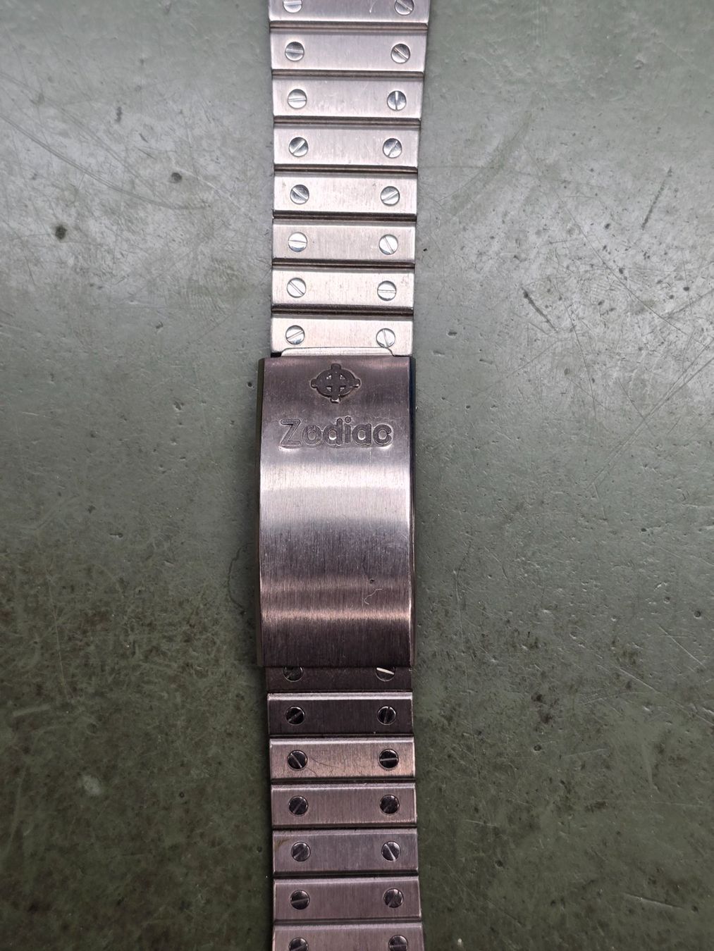Armbänder & -reifen: Bracelet de montre Zodiac – Gebraucht aus Tramelan von Nirdan
