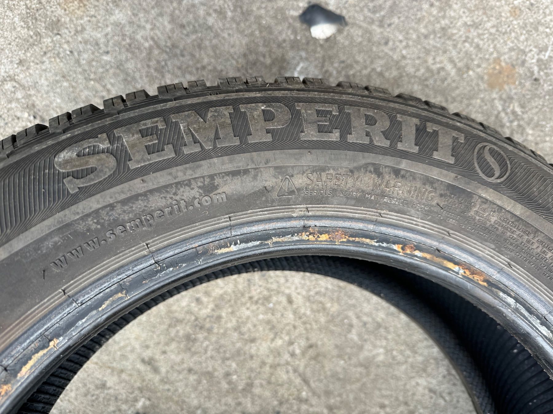 Semperit Pneus & Kompletträder: 2 Winterreifen Semperit 185/60 R15 84T – Gebraucht aus Oensingen von Mietemich24 2