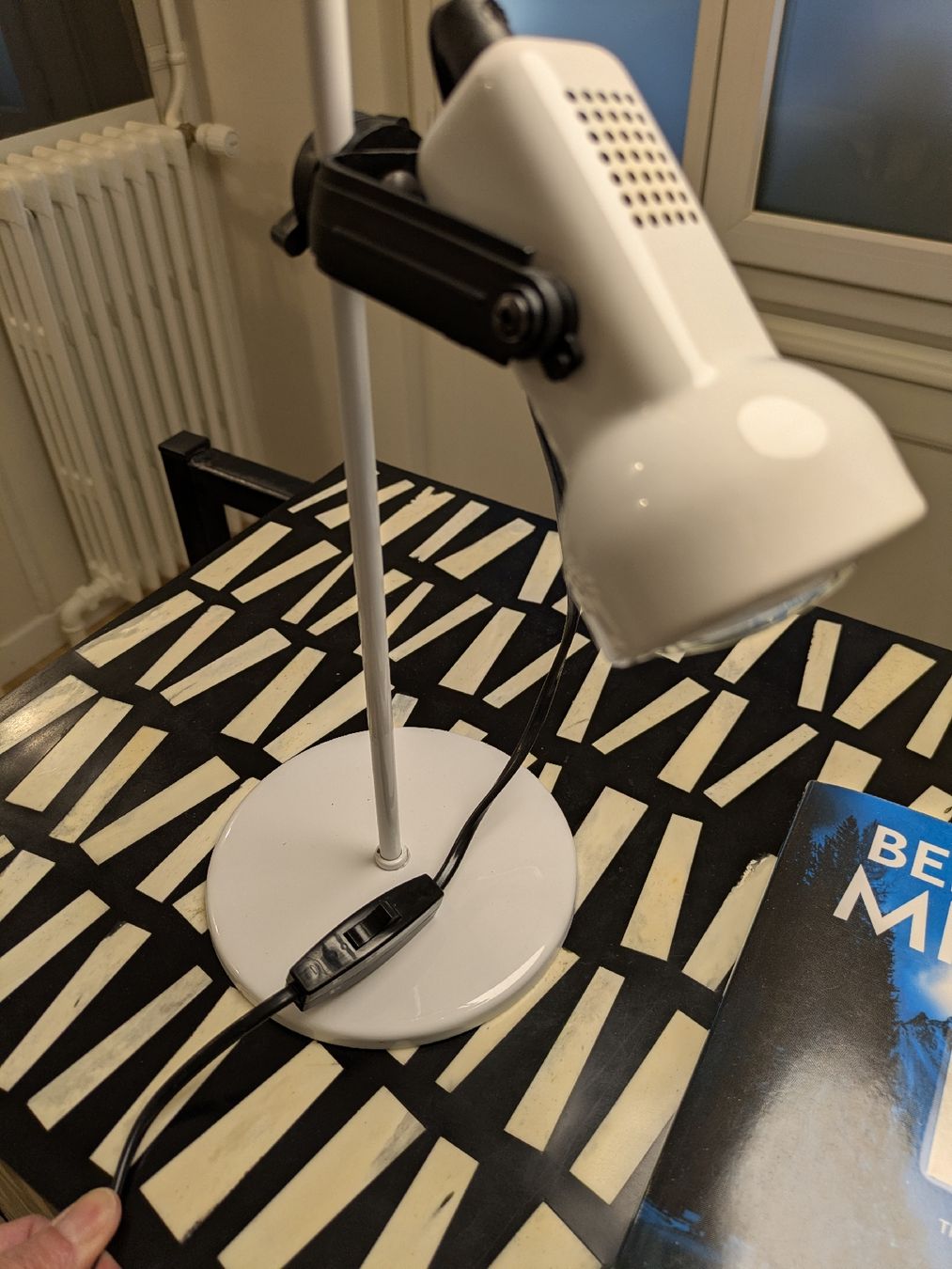 Lampade: Set de deux lampes de bureau vintage blanches – Usato da Echallens venduto da VintageMann 2