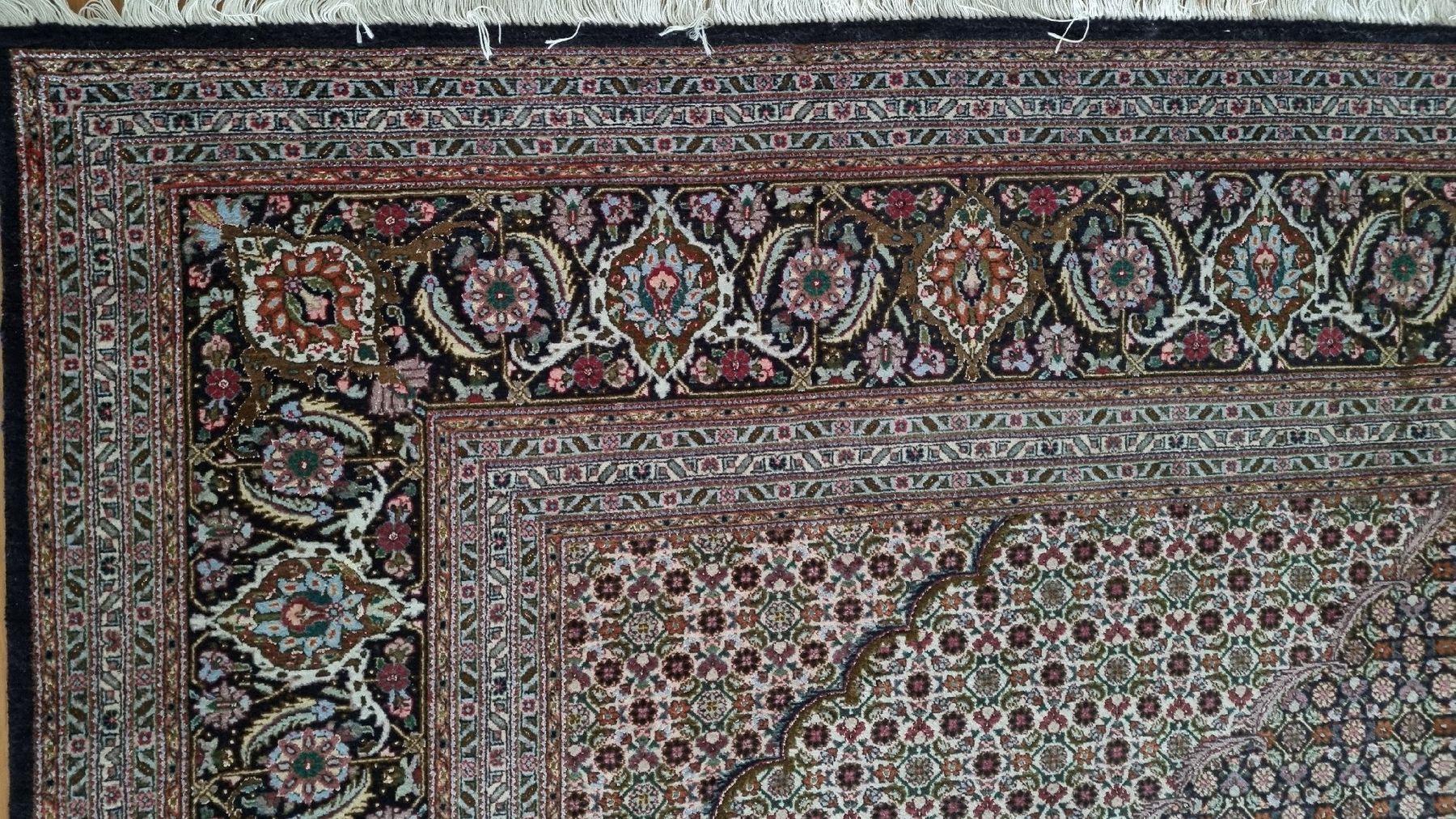 Teppiche: Seidenteppich 250 x 350 – Gebraucht aus Sarnen von Misha3 2